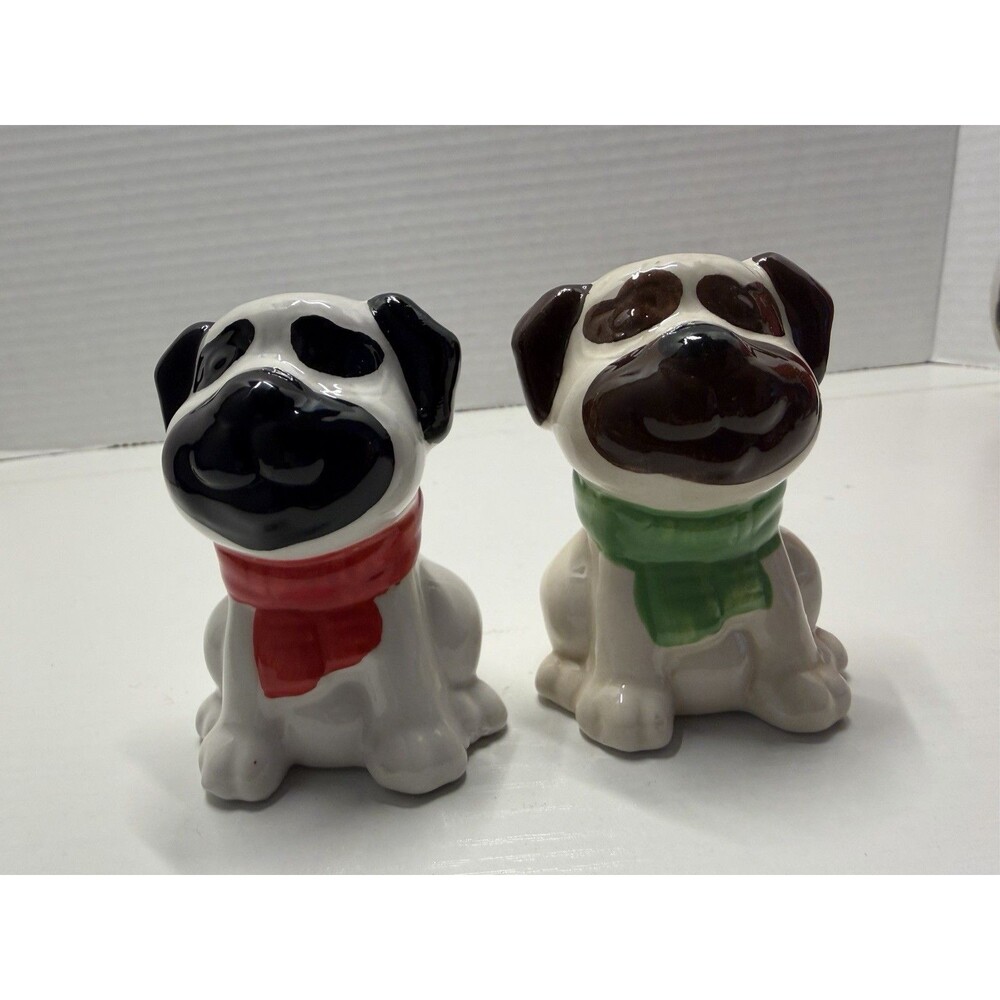 2 Cute Puppies Dogs in Christmas Scarves Ceramic Salt & Pepper Shakers Set GIFT